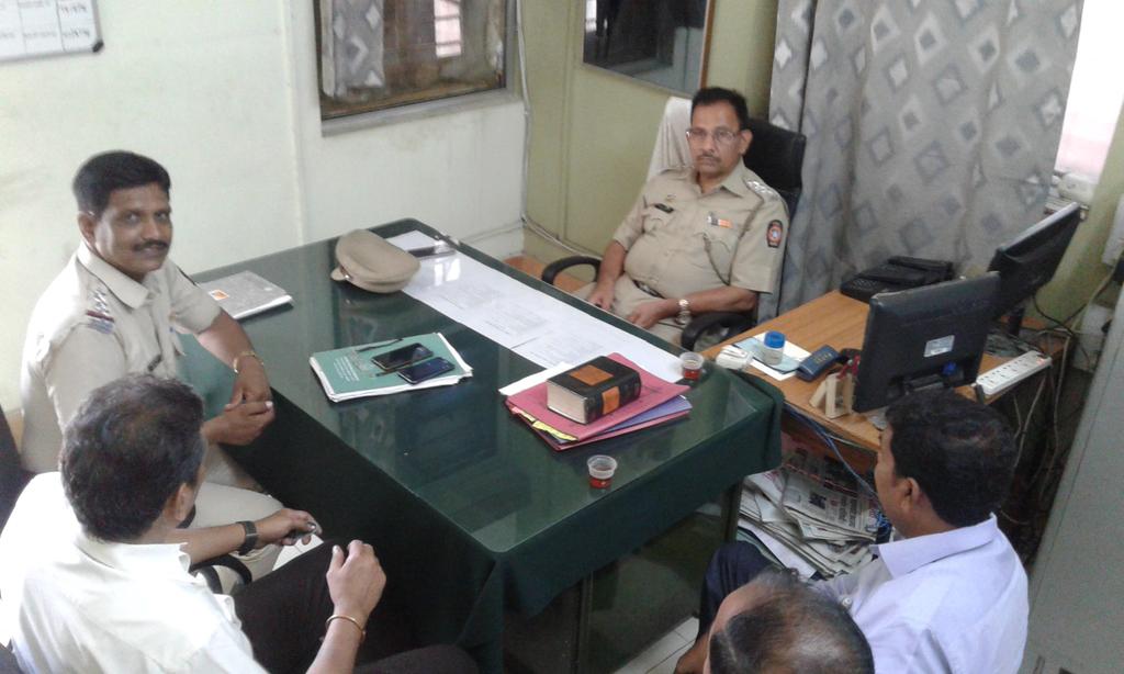 RajanMane5's tweet photo. @NgpCityPolice Takrar niwaran divas ACP Raut sir .P l Mane  Dhantoli police station https://t.co/KN28xfjIbl