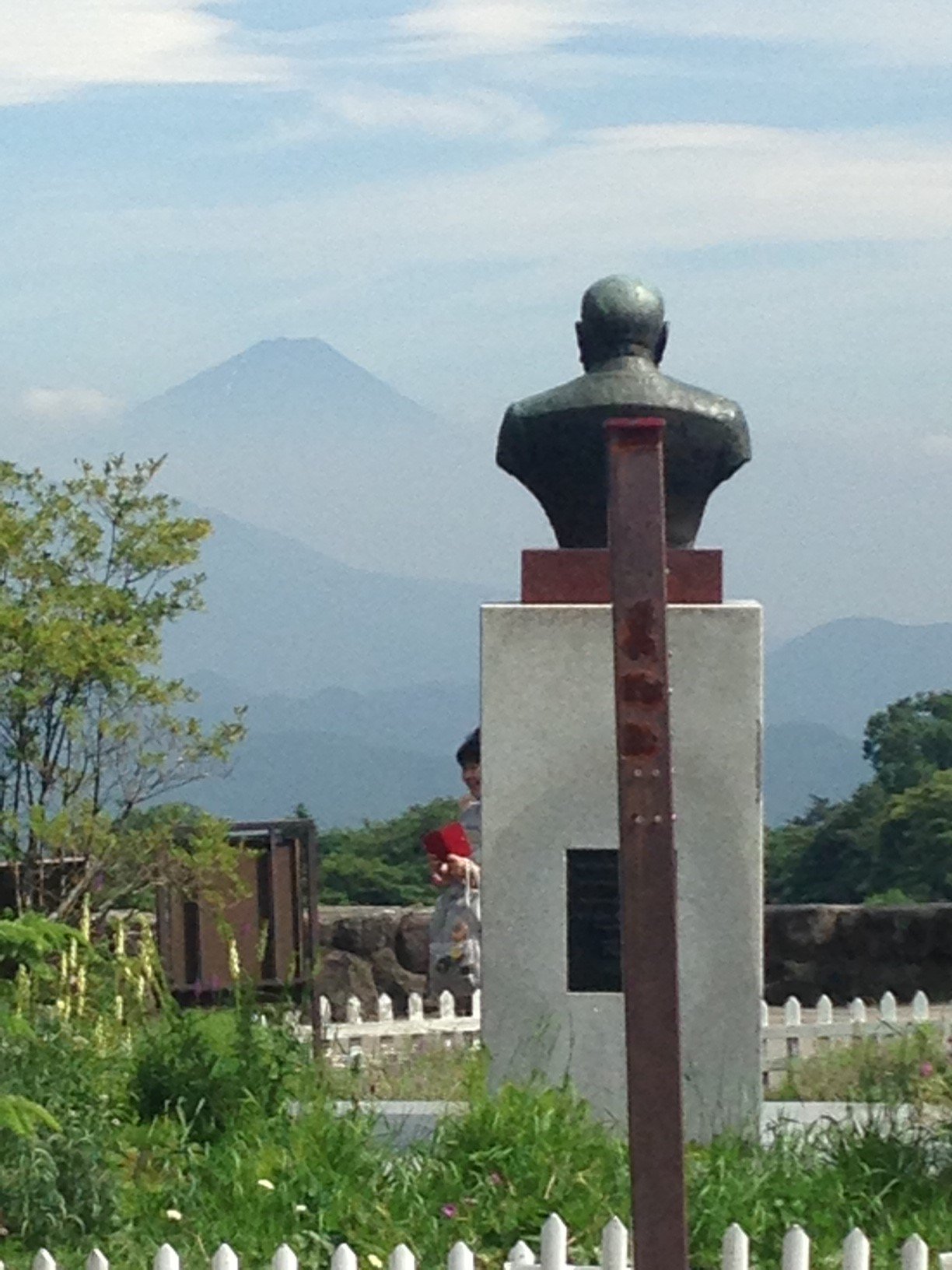 山梨県庁 清里 清泉寮の敷地内には 清里開拓の功労者であるポール ラッシュ の像があり 彼が好きだったという富士山の方角を向いています 皆さんも清里に行って確認してみませんか T Co Rpzynbfzyq Twitter 山梨県庁 清里 清泉寮の敷地内には 清里開拓の功労者であるポール ラッシュ の像があり 彼が好きだったという富士山の方角を向いています 皆さんも清里に行って確認してみませんか T Co Rpzynbfzyq Twitter