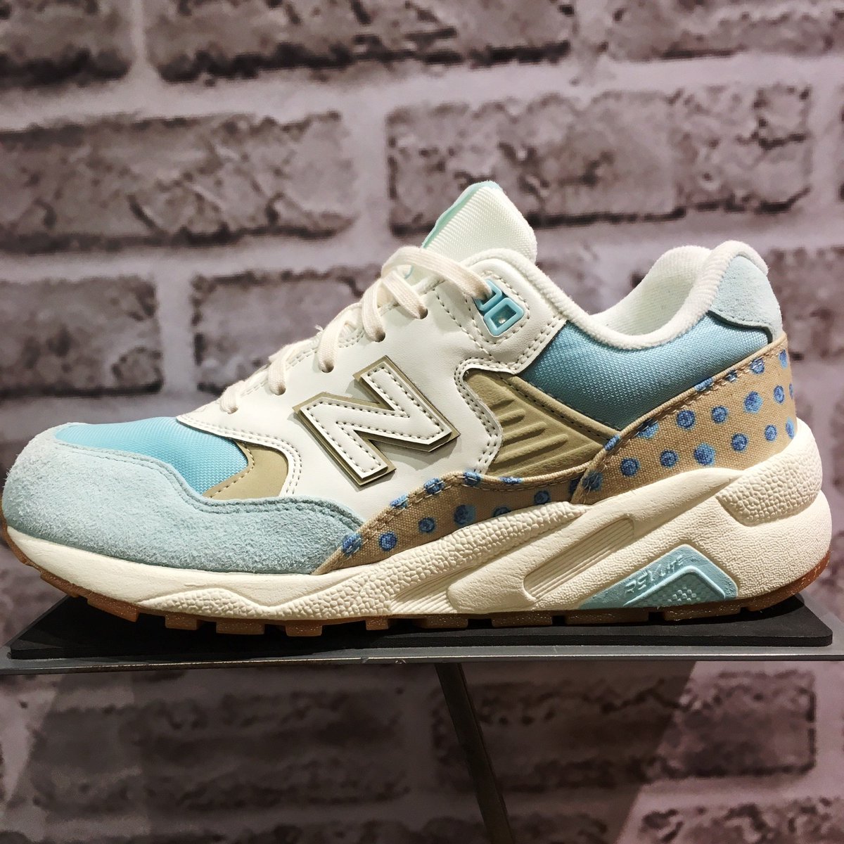 new balance thailand