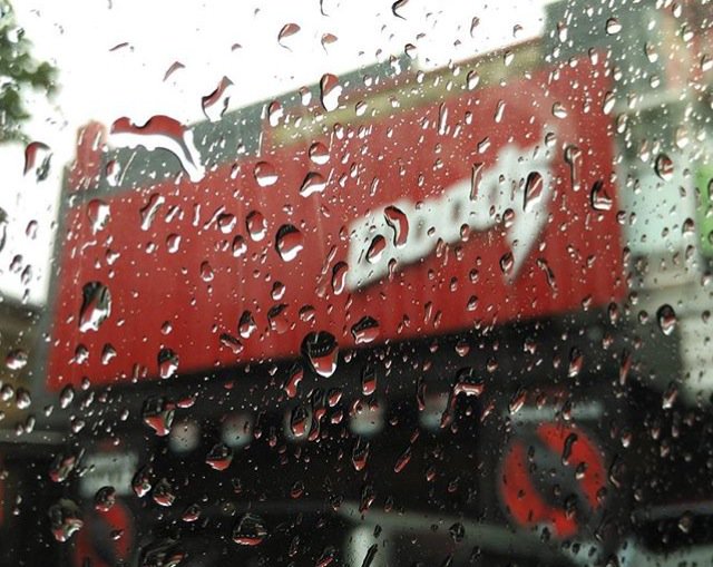 Buat kalian yg sedang diluar, agar tetap berhati-hati karena cuaca sedang tidak bersahabat.

Keep safety blooders.