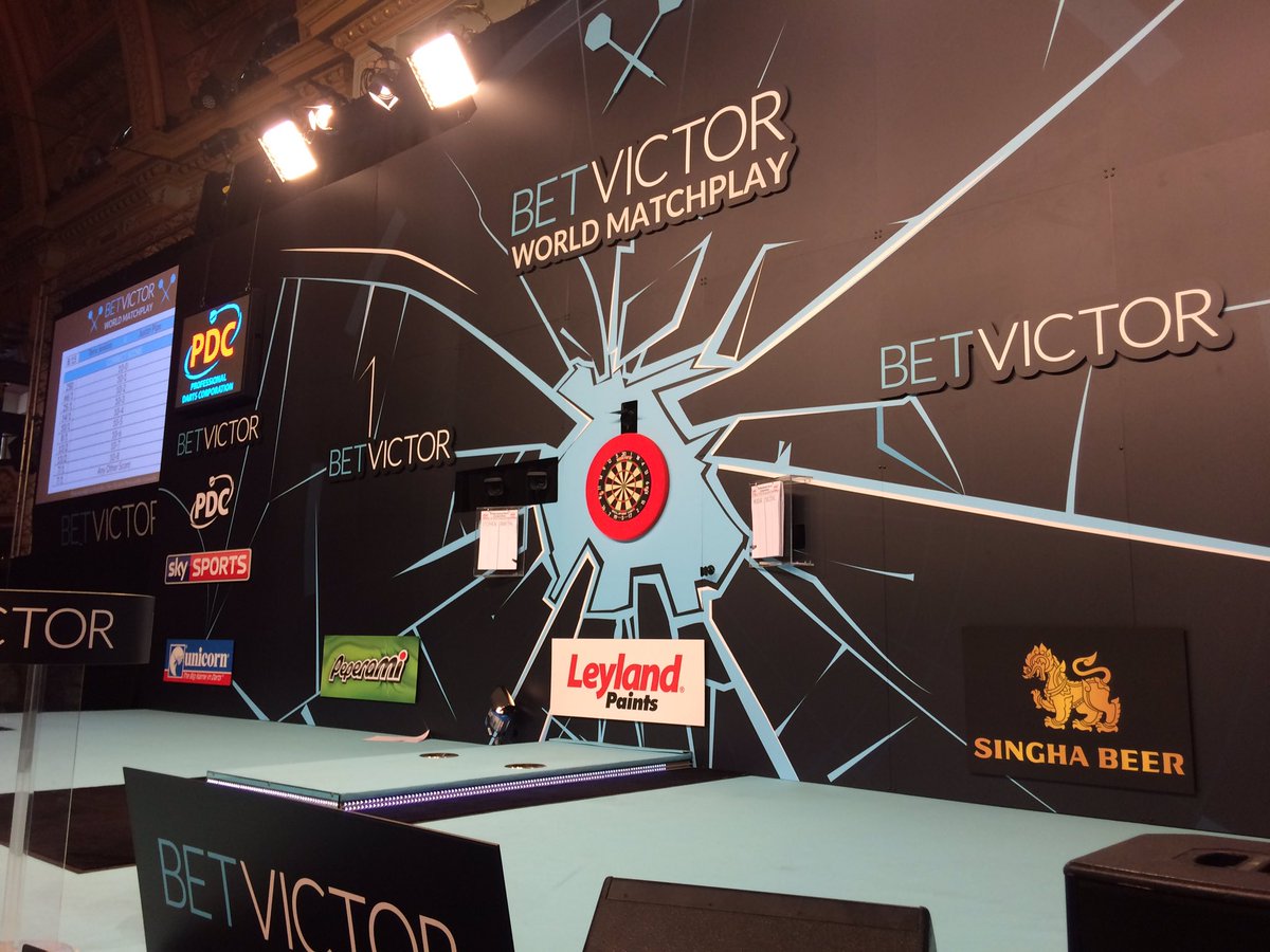 TungstenStor1es's tweet photo. Day Five #BVDarts
From 7pm
King vs Dolan
Smith vs Beaton
Taylor vs Suljovic
Gary Anderson vs Jenkins
#WM16 https://t.co/p3V8bjvSQI