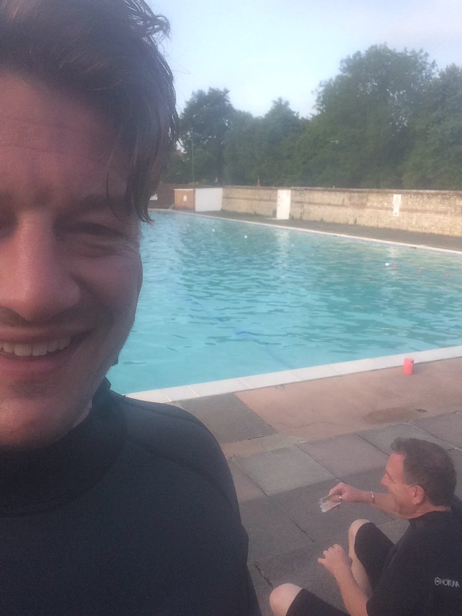 Checkurtraining's tweet image. Morning swim 4km here we go. #morning swimming