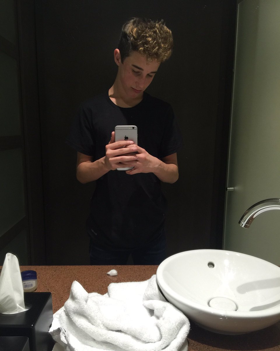 Hunter Rowland tweet media