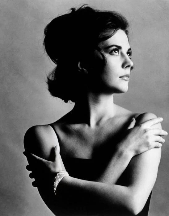 Happy Birthday to the wonderful Natalie Wood, who would have been 78 today. She should be here celebrating.