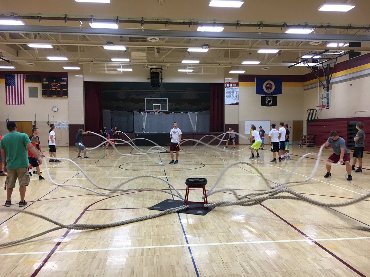 SHSCoachMueller's tweet photo. Ropes today at Iron Tiger! Big movement day in round 1 of the playoffs... #worklikeabeast https://t.co/Xyu8tYLHnw