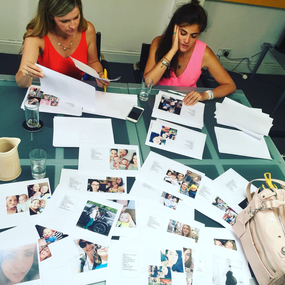 KeriKitbags's tweet photo. Decisions decisions 🙈 so many lovely entries how will we choose! ⚡️#newfaceofkerikit⚡️ #competition https://t.co/VKTi9tJ13u