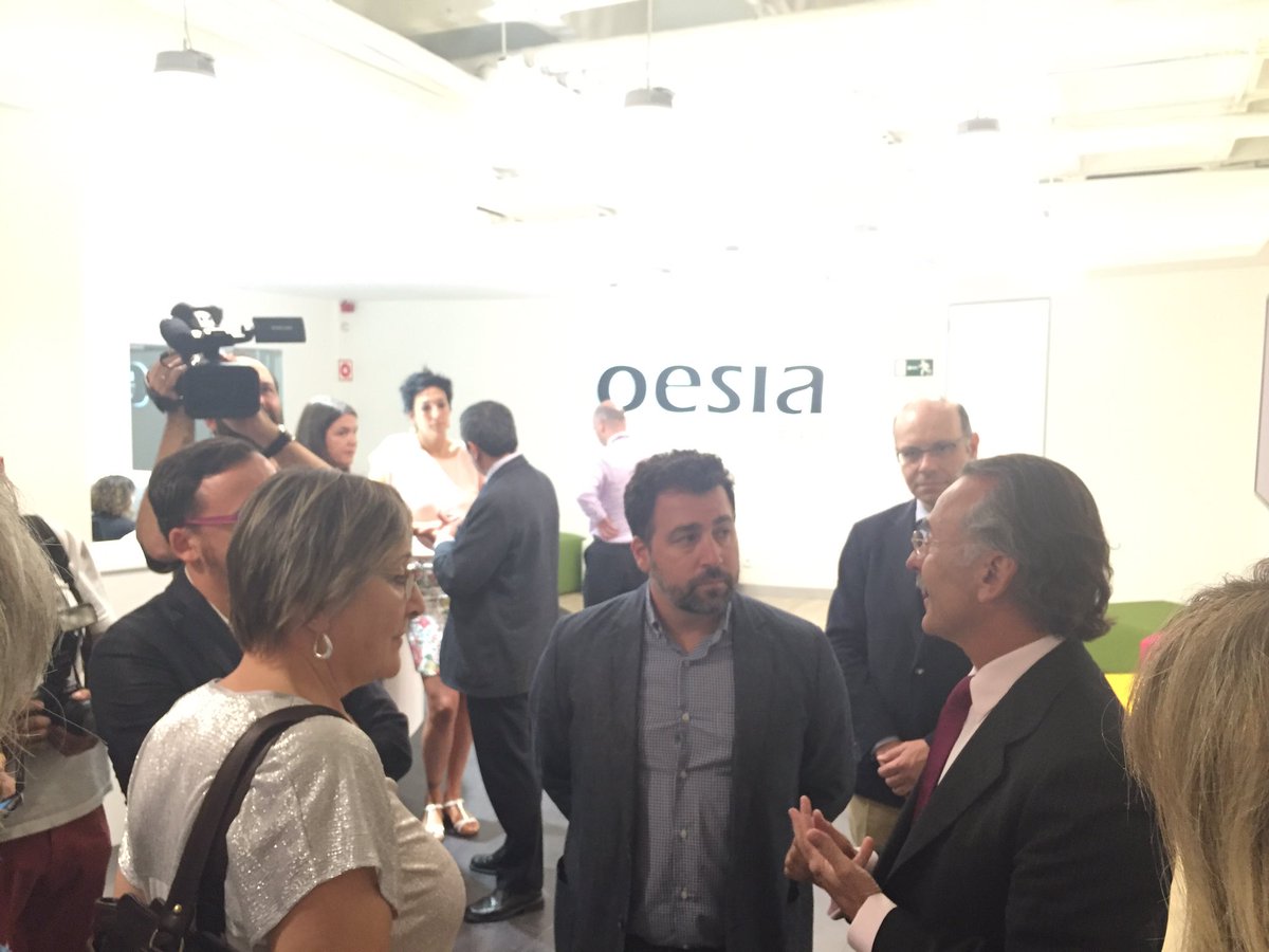 IU_EquoRivas's tweet photo. Hoy hemos visitado al @grupo_oesia en su 40 aniversario, instalada en nuestra ciudad hace 1 año dentro de #Rivas2020 https://t.co/fzoUZLafBo