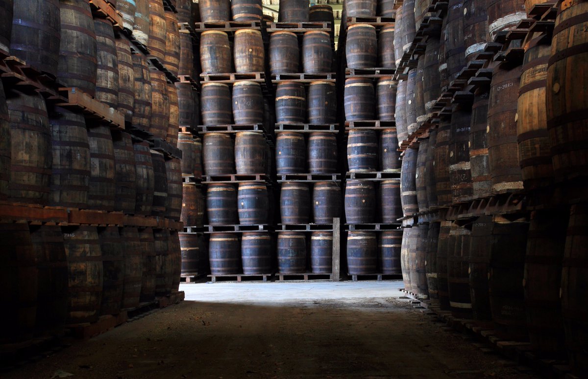 *RUM CLUB* Richard Seale @foursquare_rum will join us at <a href="/libraryofliquor/">The Library</a> 26th July. Deets: eventbrite.co.uk/e/barbados-rum…