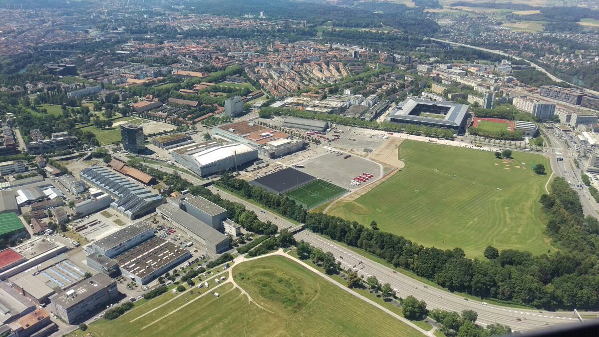 tdfbern's tweet image. Fast nichts deutet mehr darauf hin, dass vor nur 3h die Radfahrer der @LeTour im #Wankdorf gestartet sind. #tdfbern