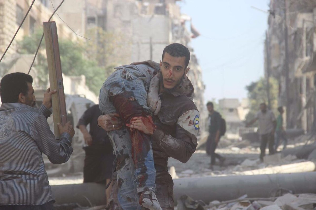 INDONESIAinLOVE's tweet photo. Mengira Pejuang ISIS, tadi Angkatan Udara Amerika membom menewaskan 85 warga suriah #PrayForSyria https://t.co/OQrhwguUlu
