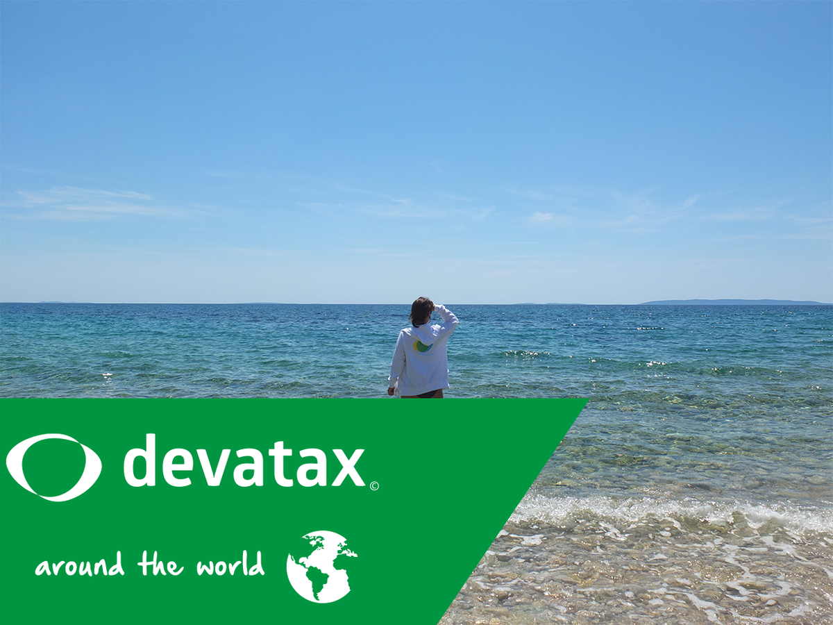 devatax's tweet photo. Unser Hoodie grüßt aus Kroatien. Für mehr Zeit in der Sonne: com.pass unter https://t.co/yrGw4HuwFh gratis testen. https://t.co/UZgp8mIprH