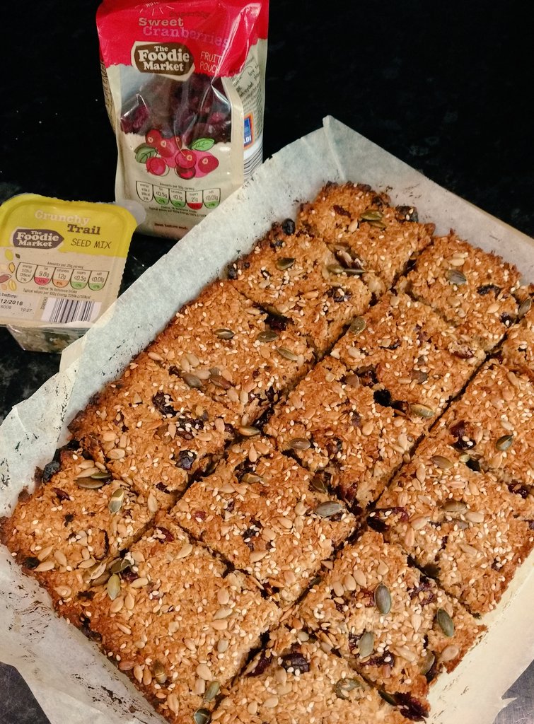 JoRowsellMBE's tweet photo. Fuelled by flapjack today! Time to travel down to Newport #holdingcamp #RoadToRio https://t.co/djyrnXSmw2