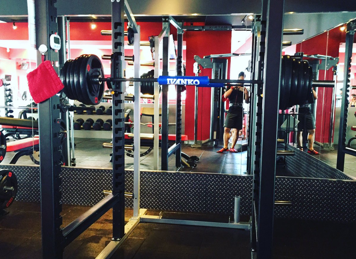 t_shirakawa's tweet photo. #workout #weighttraining #180kgs #squat #quicktraining #offtraining #strength #conditioning #滑らなくても上手くなる https://t.co/HpkbBkii1d