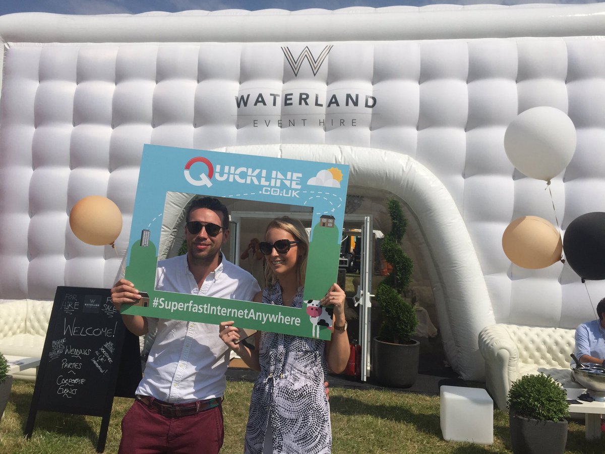 QuicklineUK's tweet photo. @WaterlandEventH inflatable events #DriffieldShow https://t.co/LaaWaJnkQS