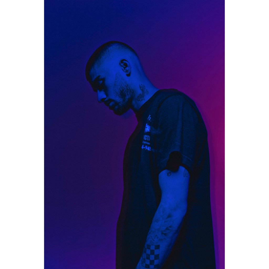 jawaadpower's tweet photo. Tweet 2 pictures of ZAYN, tag 10 people in your post and vote :) #MTVHottest ZAYN https://t.co/1zQmag78O1