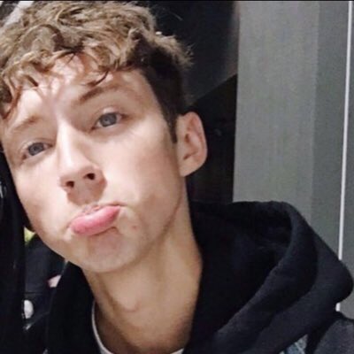 troyecvsgdr's tweet photo. 💅🏻 https://t.co/Bw7Oj5AQUF