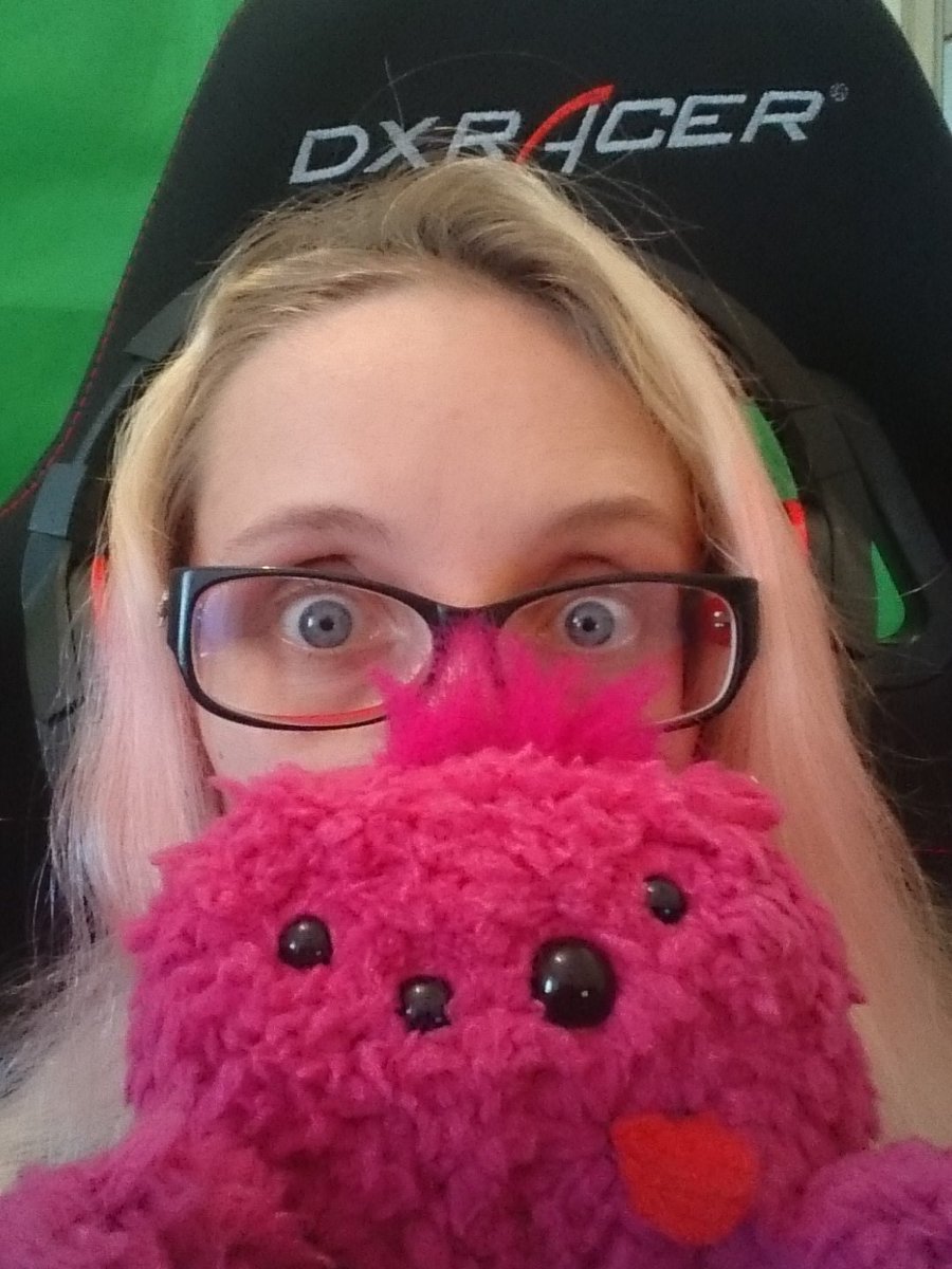 Soooooooooon  twitch.tv/fuzzyfreaks