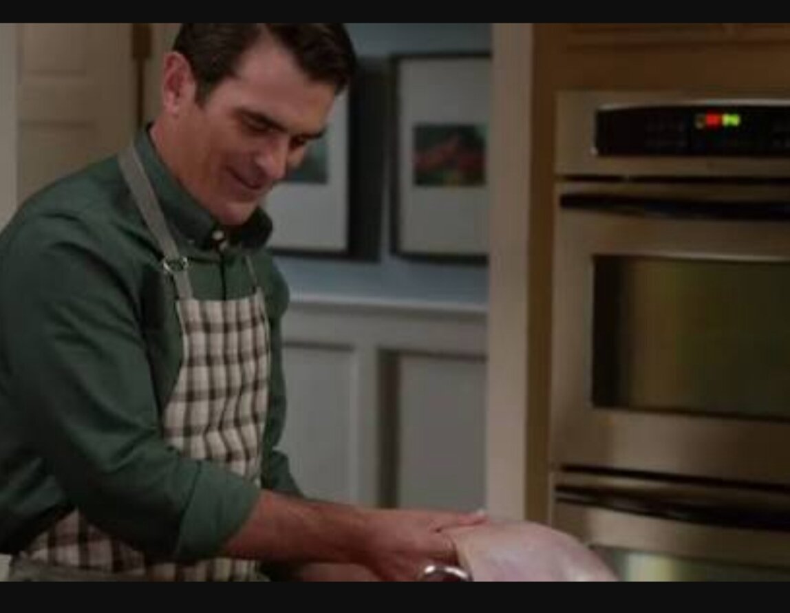 LisaaRobertsX's tweet photo. @Nigella_Lawson is there a Nigella app as per Phil on Modern Family or was that for the show only? https://t.co/znkgV6KXQd