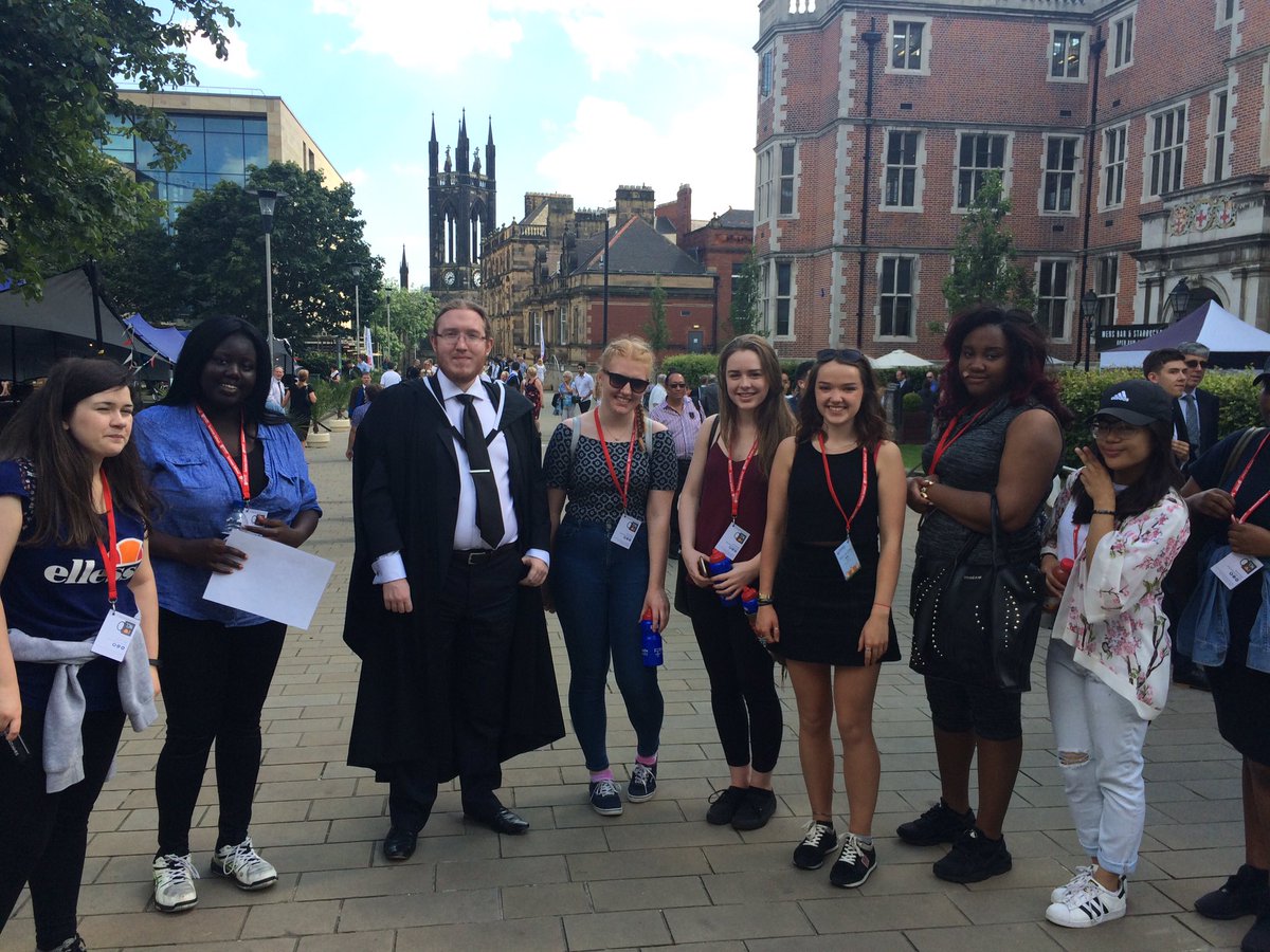 group36bsu's tweet photo. With our pal Mark β€οΈβ€οΈ #BSU2016 #group36 https://t.co/XJFFX49lW6