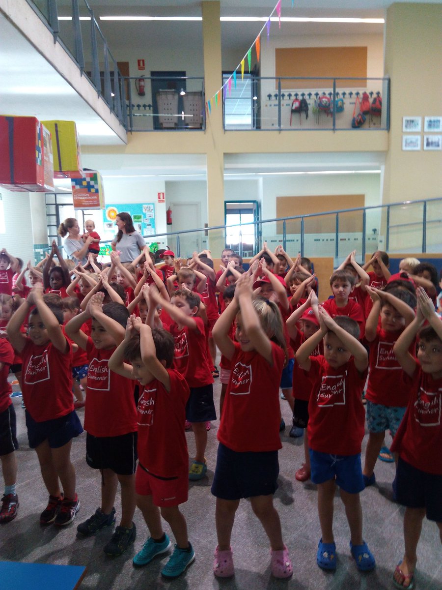 BellLlocdelPla's tweet photo. Ryder teaches us how to swim like dolphins! #careenvironment #EnglishSummer #CeiBllc https://t.co/CHIArulEAR
