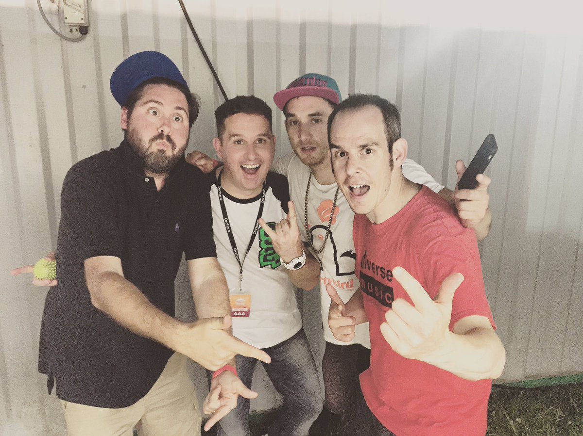 LegendsOfGLC's tweet photo. Hanging with @RhydBowPhill at @YPV_2016 knows it. #LegendsOfGLC https://t.co/AFGLytqbit