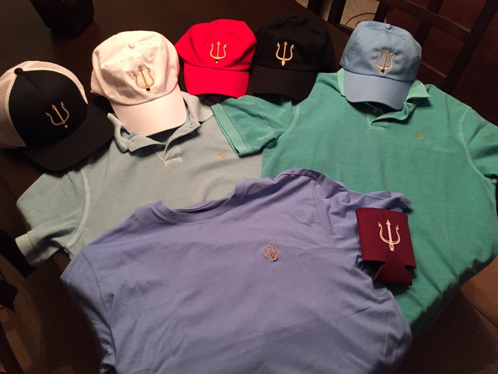 GulfsideThreads's tweet photo. Why not all 4?😏 https://t.co/8F8qbhzbln