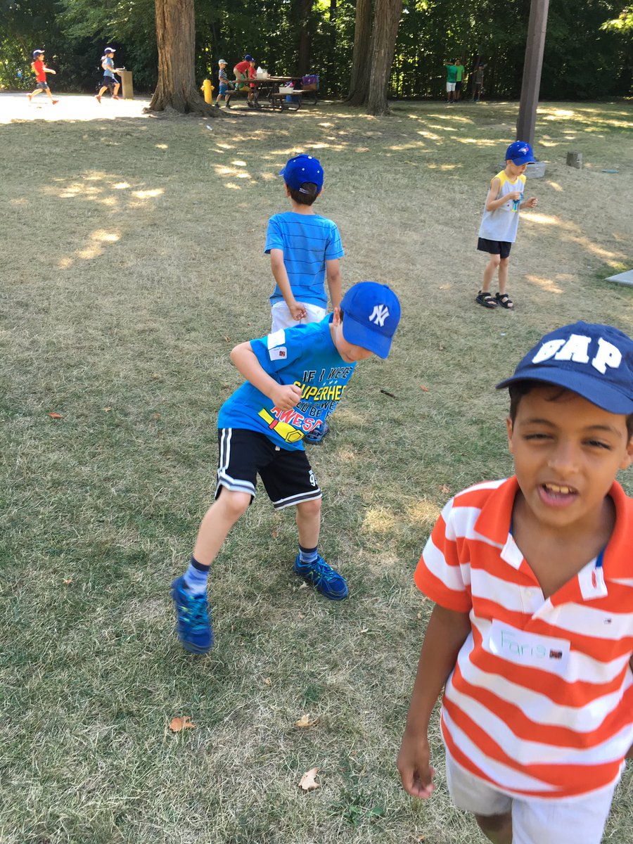 jawbreakers2016's tweet image. Jayson showed us his big kicks!!! #karate @banburykidscamp