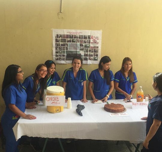 SAnticancerosaL's tweet photo. La Universidad Yacambu tambien colaboró con la Actividad para recaudar fondos para la Sociedad Anticancerosa Lara. https://t.co/u9RTKVVAE6