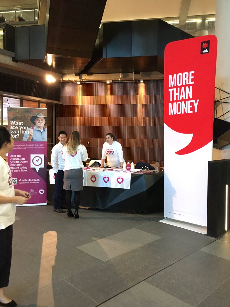 little_sjh's tweet photo. #endthewait @donatelifetoday #DonateLife team in action signing up organ donors to save lives,gr8 cause 🚑👍🏽👨‍👨‍👧‍👦 https://t.co/oDnZ8qL2nc