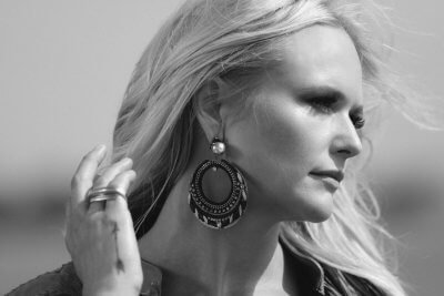 nashvillegab's tweet photo. Heads up! @MirandaLambert will be performing #VICE on @JimmyKimmelLive tonight

https://t.co/34TZLRmk14 https://t.co/NI7V9XlFza