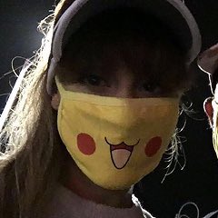 bestofarigb's tweet photo. ariana with pokémon https://t.co/T1w5Uduoni