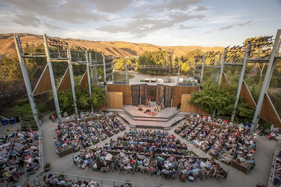 FolgerLibrary's tweet photo. What a landscape! Our new post has the view from the #IdahoShakespeareFestival. #SummerSHX https://t.co/yDUqaEFP5P https://t.co/D0C5sYQWNF