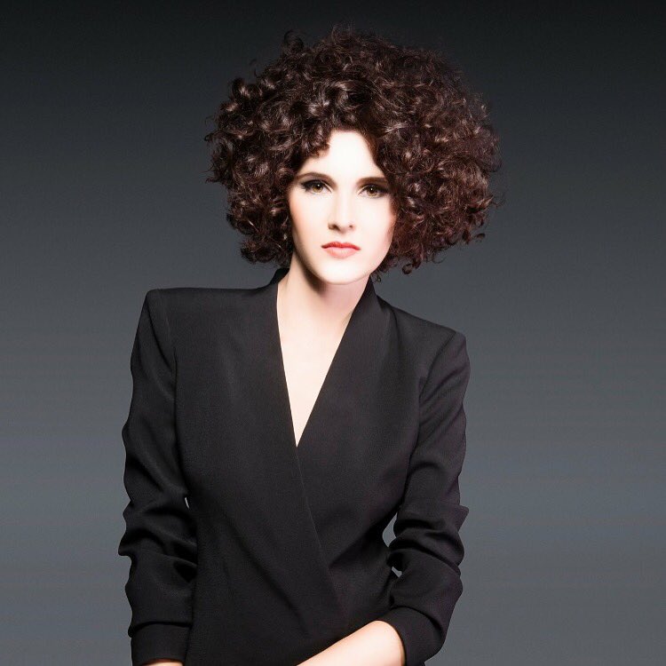 Scrupleshair's tweet photo. Texture is now reimagined w/ enhanced definition in the #DynastyCollection! https://t.co/gT04VzVtE9 https://t.co/ByZrNYqfVj