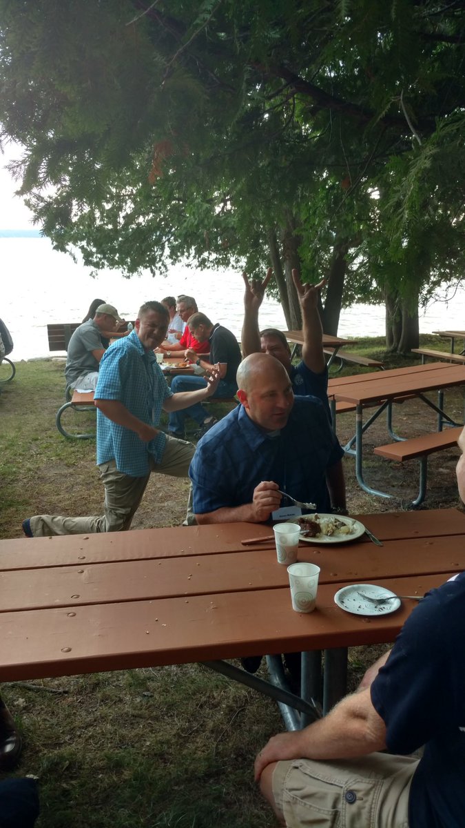 ColettD's tweet photo. Rohde's roadies dinner time #Higgins16 https://t.co/gBk59rqabt