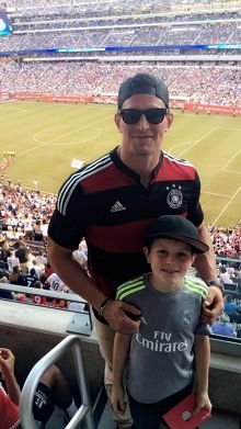 Weatherford5's tweet photo. Packed house at MetLife Stadium #Sqor https://t.co/DHBjvco2Gu https://t.co/C48z16ZXcQ