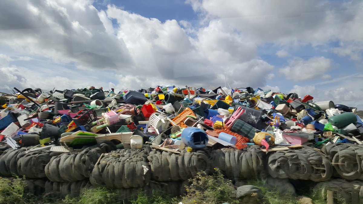 anakarina_perez's tweet photo. When you see the problem in front of you...Very interesting field trip to Waterbeach waste management park #CISLMSt https://t.co/RBASmAZdzk