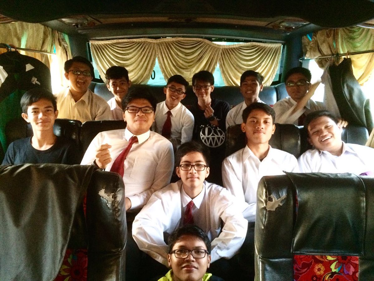TheAimanZck's tweet photo. Kami wakil SDAR Symphonic Band mengharapkan doa drpd anda semua agar finalist menjd milik kami. 🎷🎺🎶🎵 #GGSSB #FWO16 https://t.co/aCH2pAA7U0