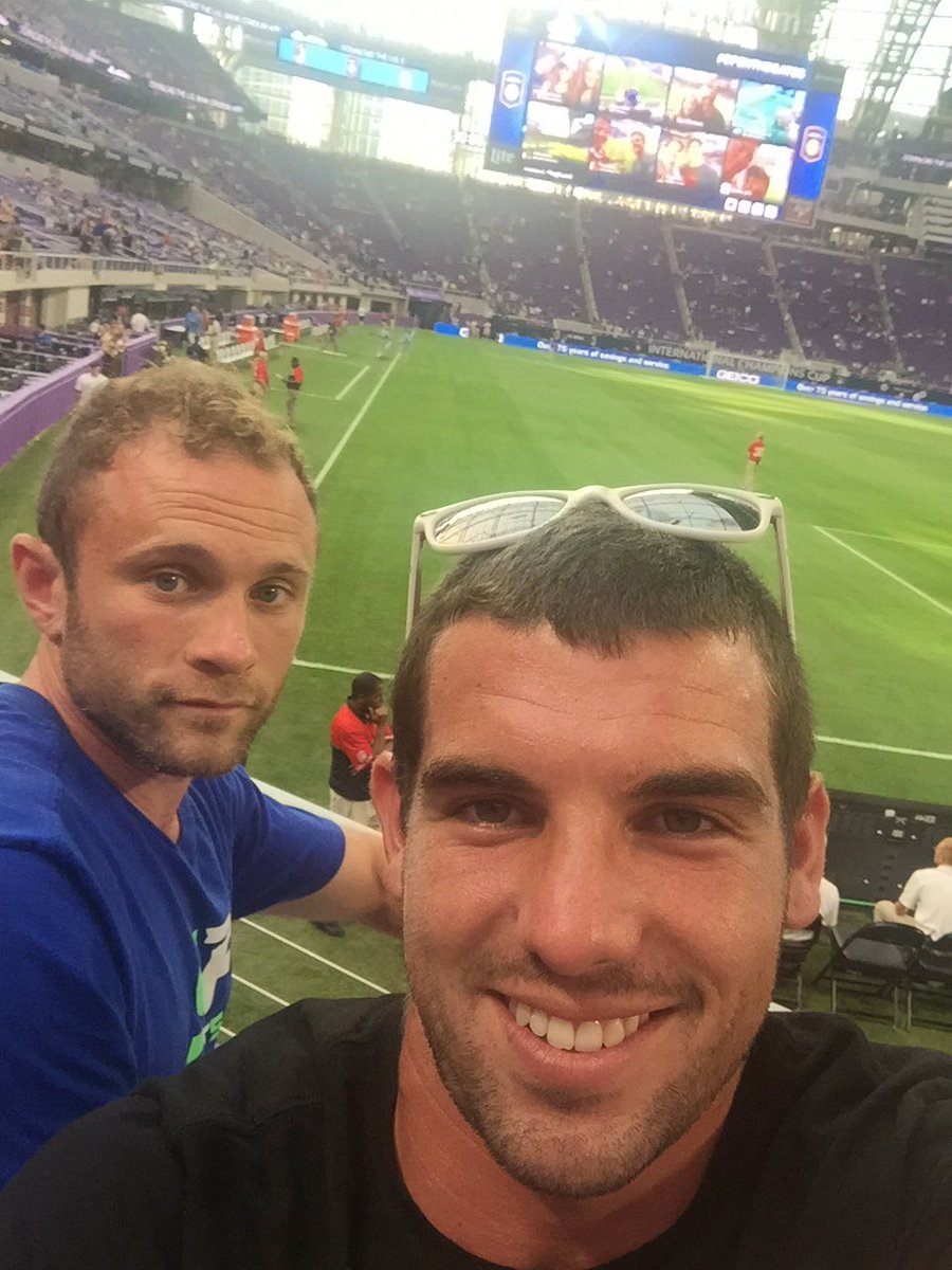 Kickinit3's tweet photo. Ready for the first ever game at @usbankstadium in Minnesota with @bobby2blue! #openthegates #beautifulstadium https://t.co/RM3orCV5Dx