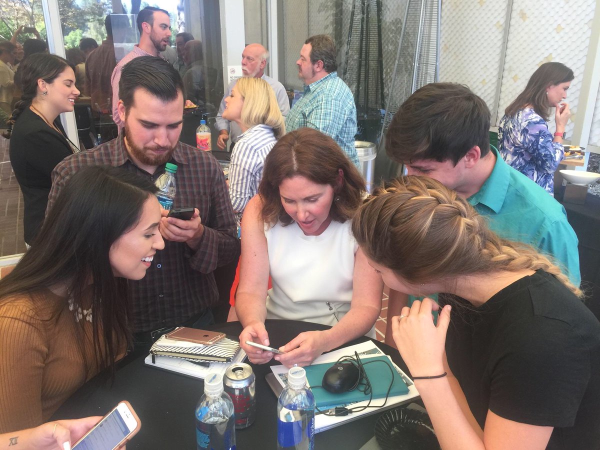 #hpcorpcommsinterns railing on <a href="/karenkahn/">karenkahn</a> to accept our LinkedIn requests...