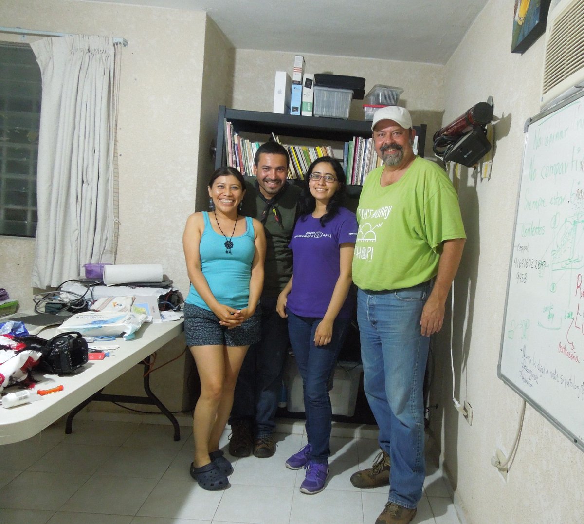 fatimatecpool's tweet photo. Encuento Ajau y rupestrólogos de la Universidad de Central de Arkansas
Dito Morales y Hector Garcia 
@aktunmeyaj https://t.co/VvgjFR8DIM