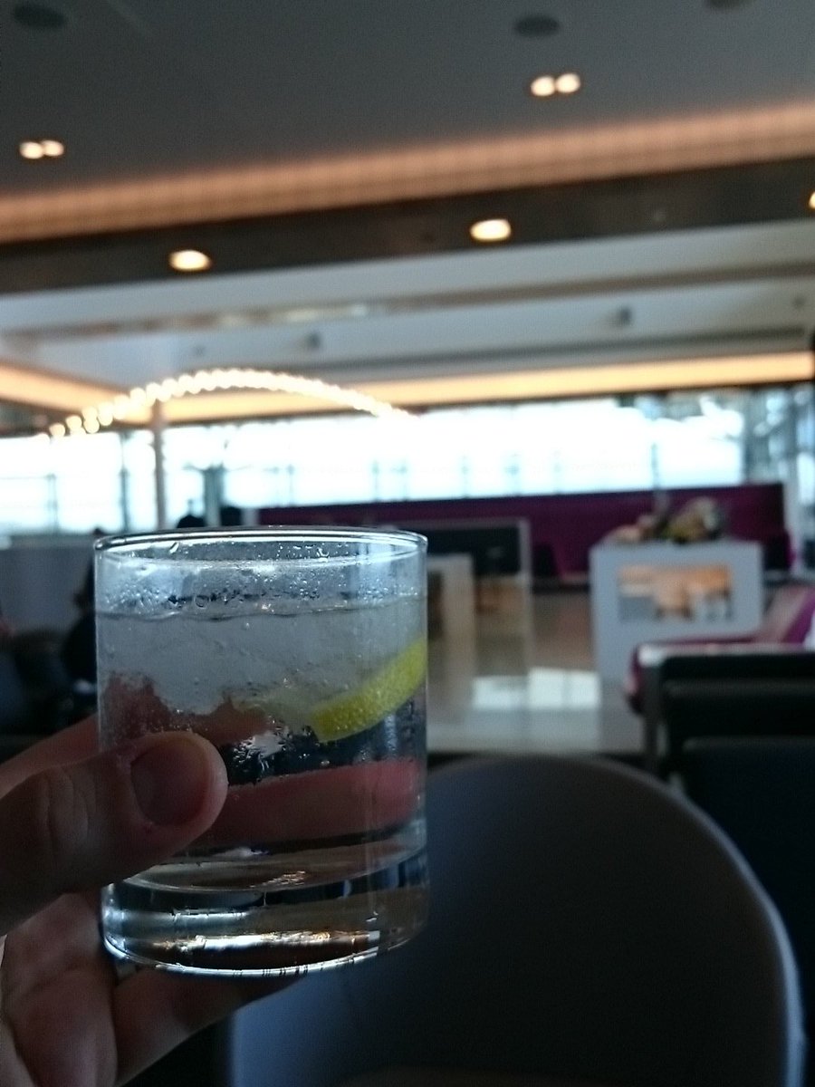 scottbwesley's tweet photo. Thanks to the great staff @FlyAirNZ  in Brisbane's AirNZ Lounge &amp; bookings dept. #airnz #drama #crisisaverted #fly https://t.co/rkjGP2o0Xc