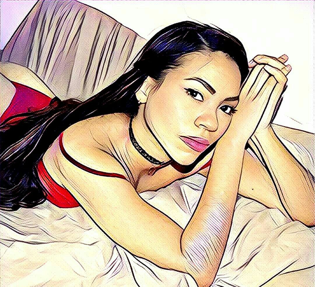 StaceThorne's tweet photo. Enamorada de esta aplicacion 😍 @PrismaAI https://t.co/LqezgkrXQ1