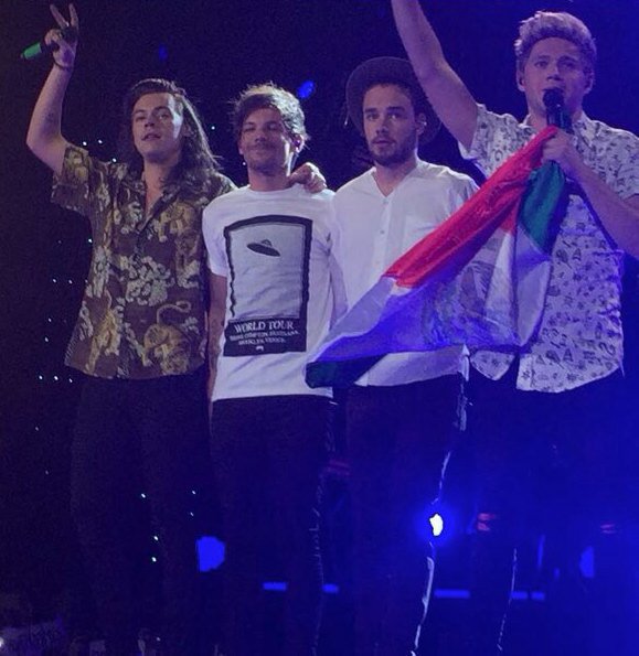 nixllcl0uds's tweet image. #1DenMexico necesitamos que regresen a México, las mexicanas los recibimos excelente 😍❤️