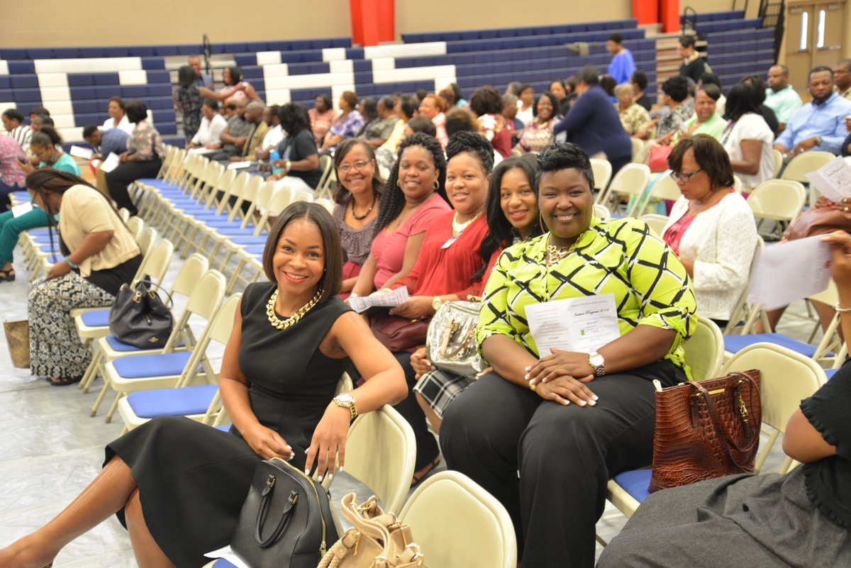 greenecoboe's tweet photo. The Greene County School System held institute day employees were given a warm welcome back for the new school year https://t.co/vZRzgx2Te8