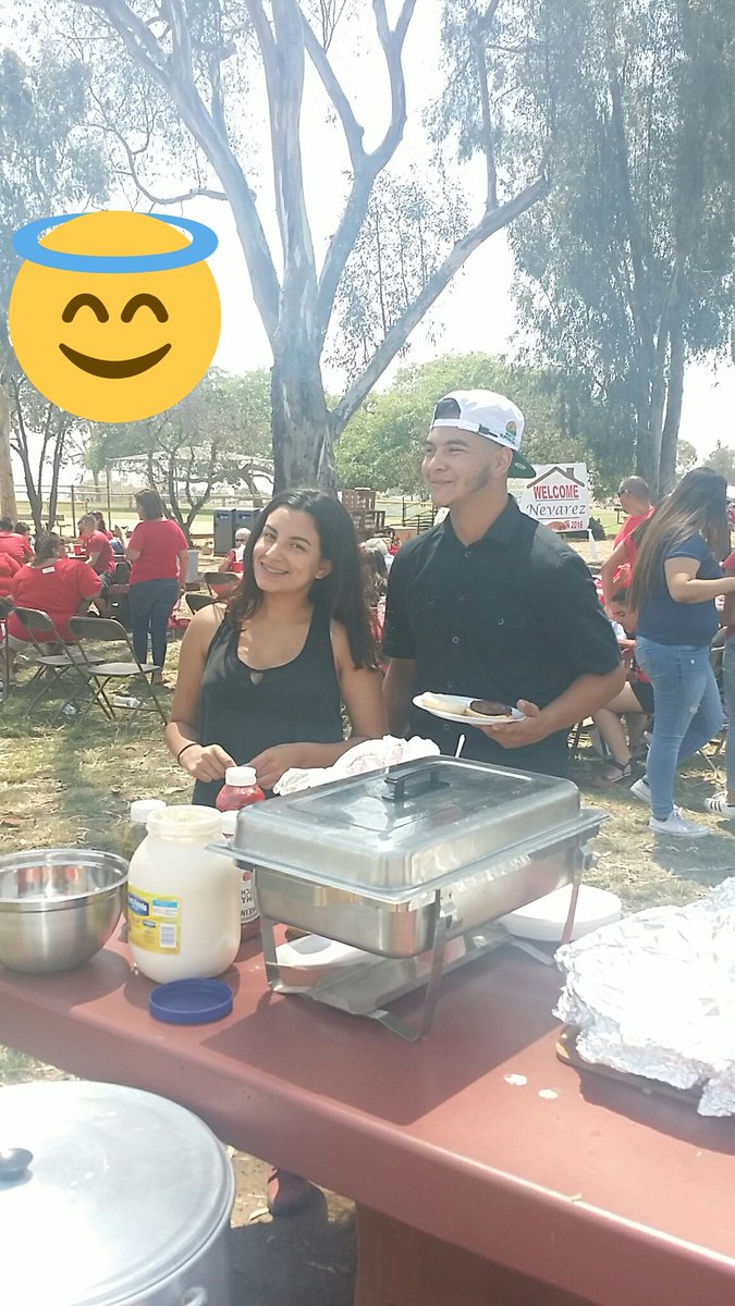 ollis1960's tweet photo. @alexesss23 @herrera_branden , having fun in the sun. https://t.co/3nl3ltxy46