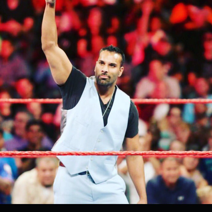 RajTheMaharaja's tweet photo. Good to be back... #RAW https://t.co/1G5jcf6uE5