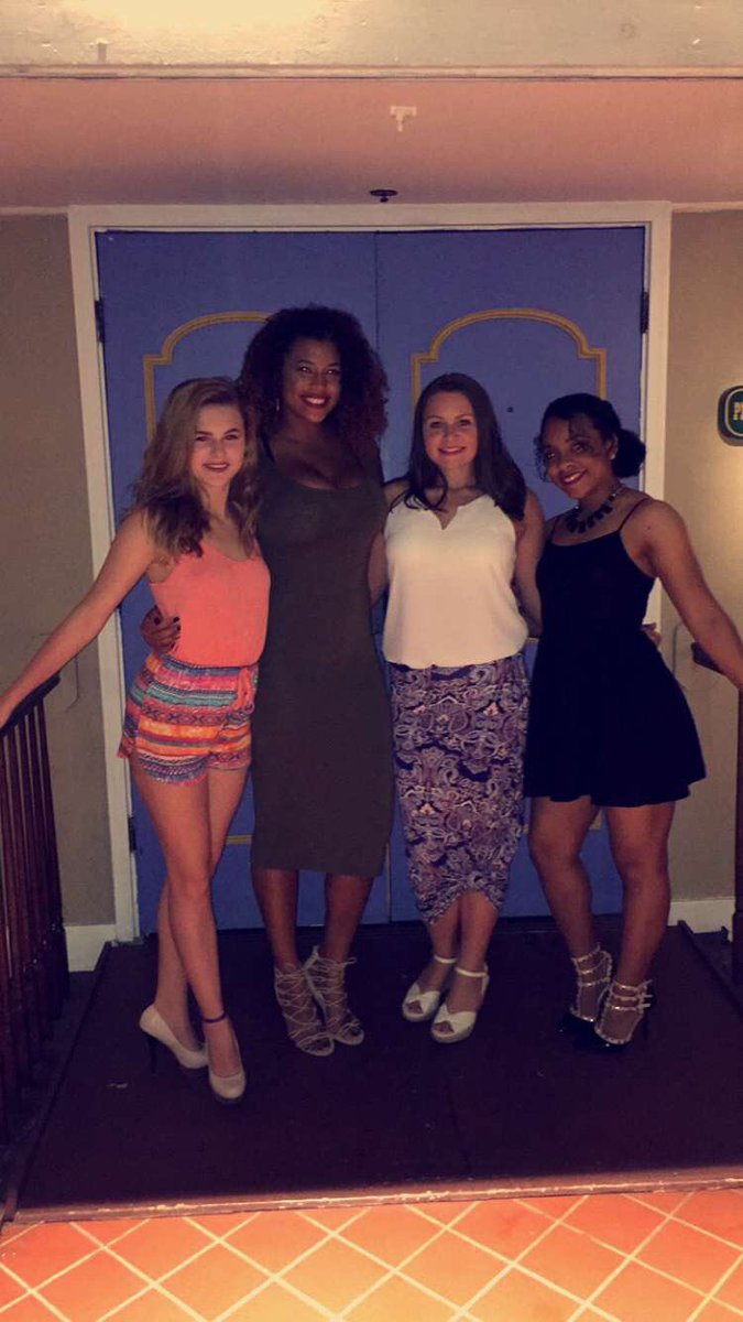 kiannaap's tweet photo. Love these people #cheercamp2016 https://t.co/3Kkj9sa4Sf