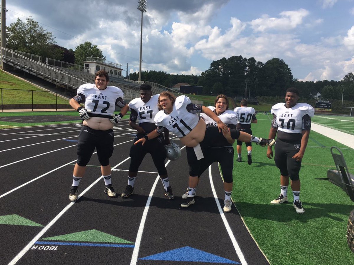 WeAreBigGuys's tweet photo. Some fellow #BigGuys demanding to #BringBackTheCropTop I fully support this movement https://t.co/nA8ofE3xto