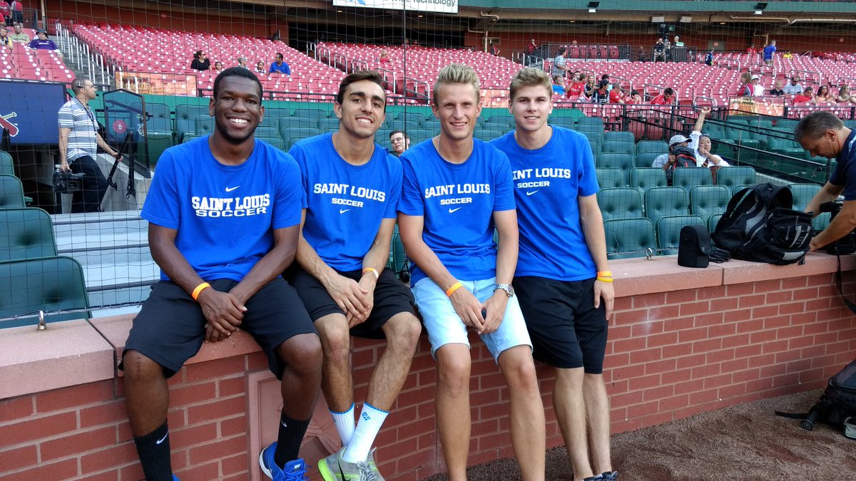 SoccerSTL's tweet photo. More from #BuschStadium incl @kaileyknopf &amp; #mls4stl #socceratbusch #livrom https://t.co/93oUAVAoJK
