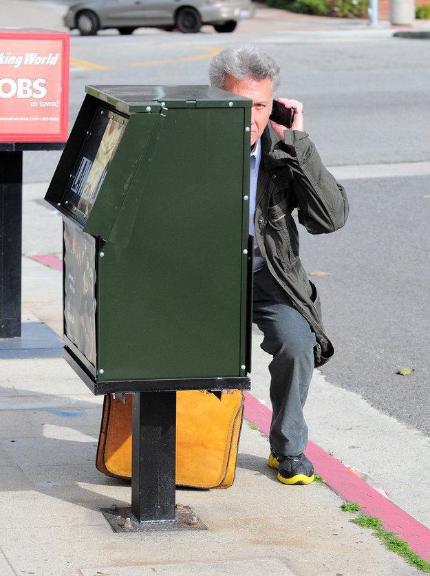 BBW_BFF's tweet photo. my favorite folder on my computer: Dustin Hoffman Fucking With Paparazzi https://t.co/VKOESwglXV